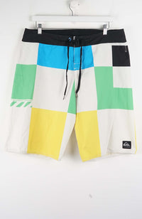VINTAGE QUIKSILVER BOARD SHORTS W36