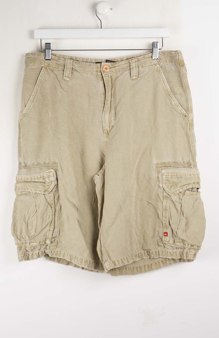 VINTAGE QUIKSILVER CARGO SHORTS W34