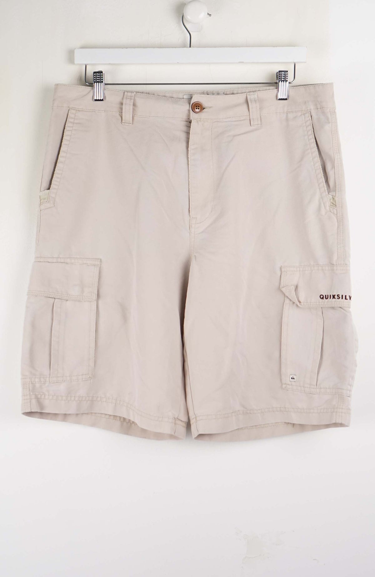VINTAGE QUIKSILVER CARGO SHORTS W36