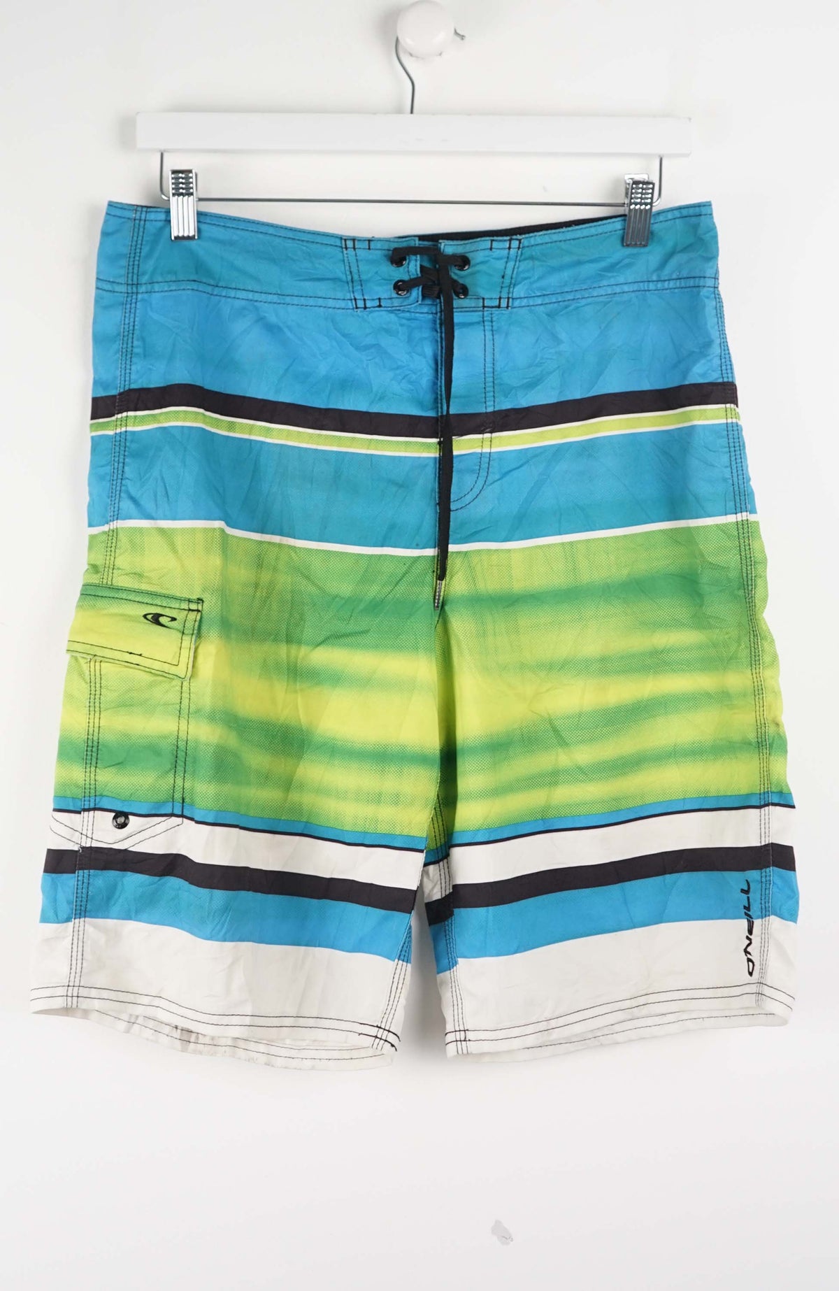 VINTAGE QUIKSILVER BOARD SHORTS W33