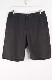 VINTAGE QUIKSILVER SHORTS W34