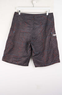 VINTAGE QUIKSILVER BOARD SHORTS W34