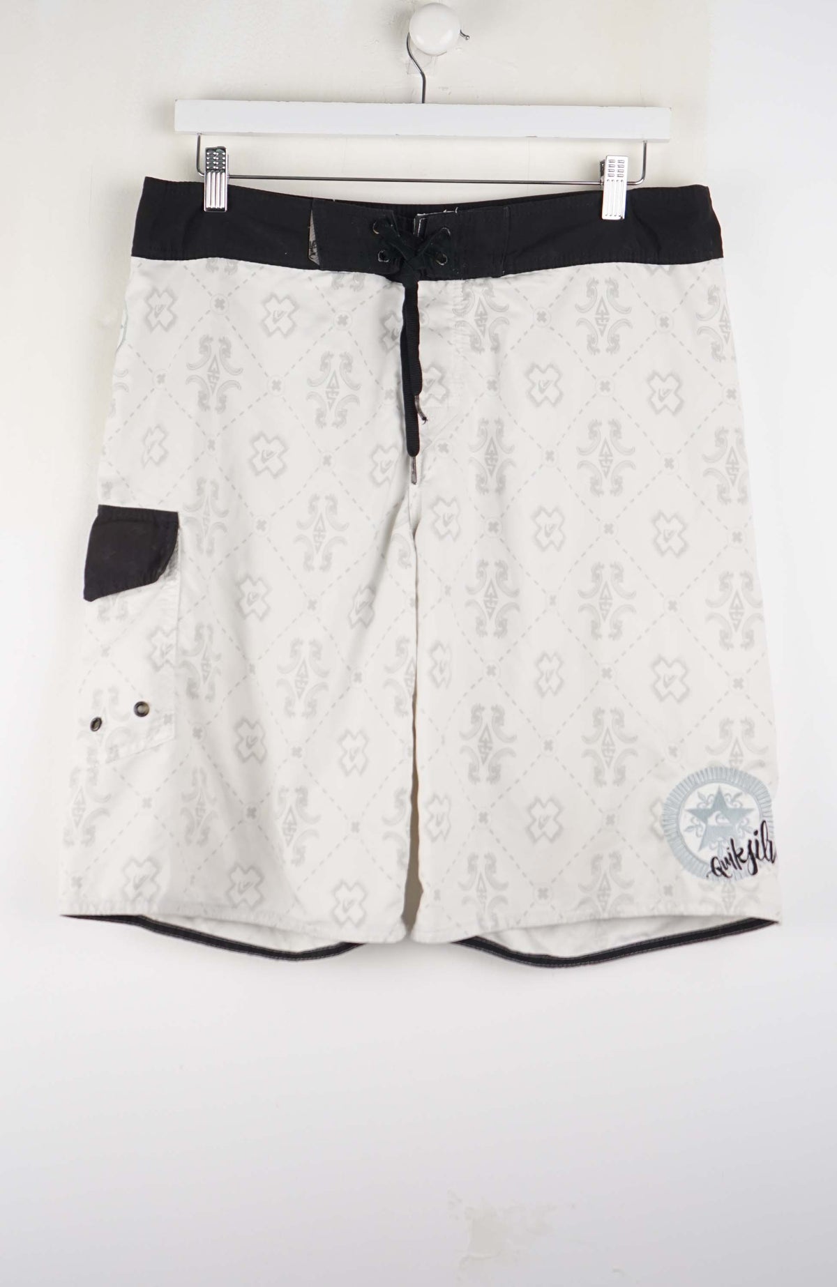 VINTAGE QUIKSILVER BOARD SHORTS W38