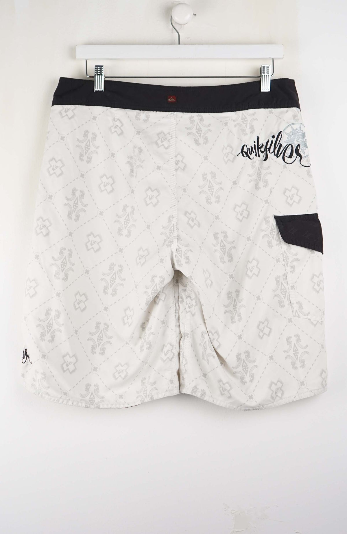 VINTAGE QUIKSILVER BOARD SHORTS W38