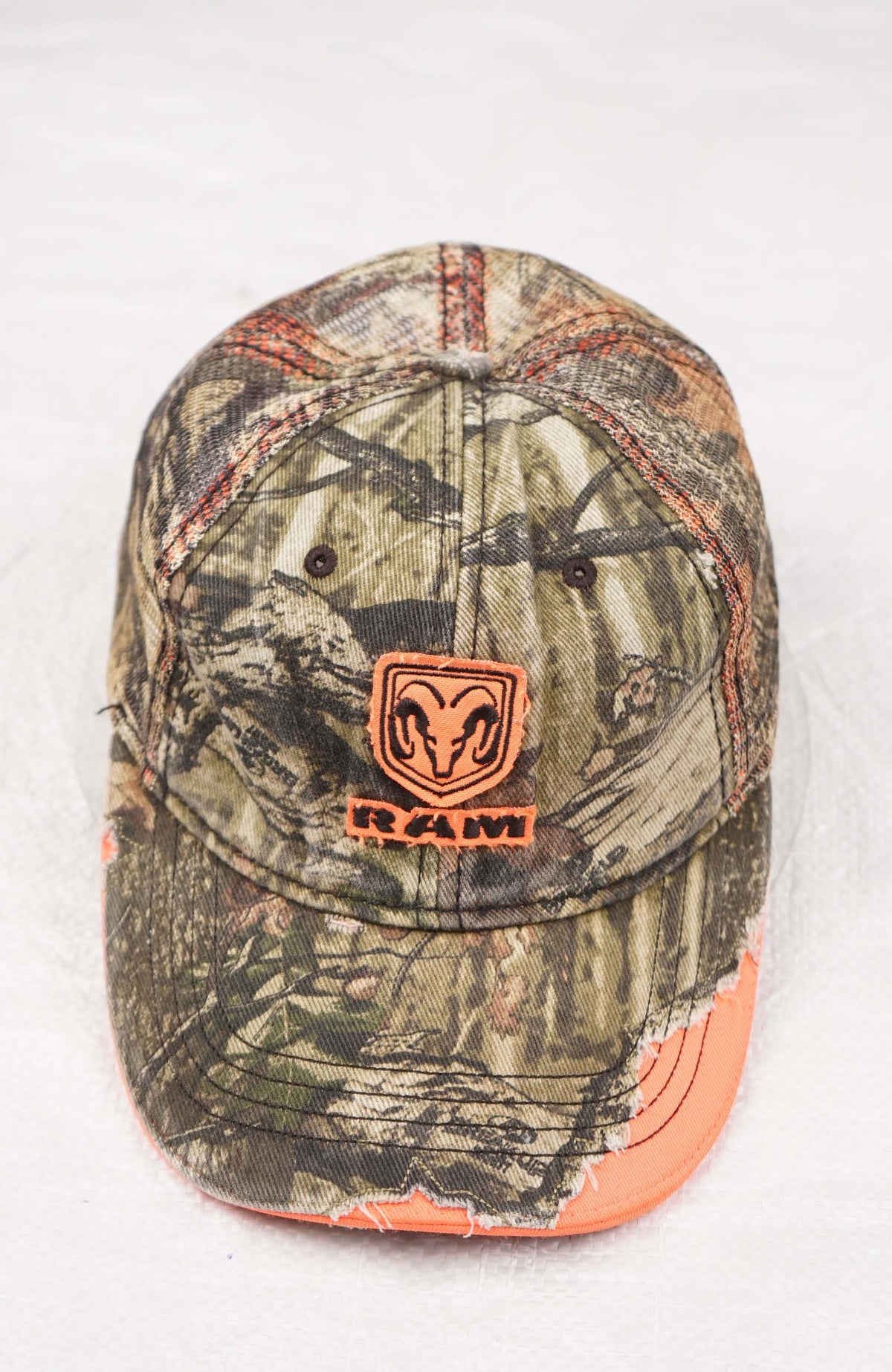 VINTAGE RAM REAL TREE HAT
