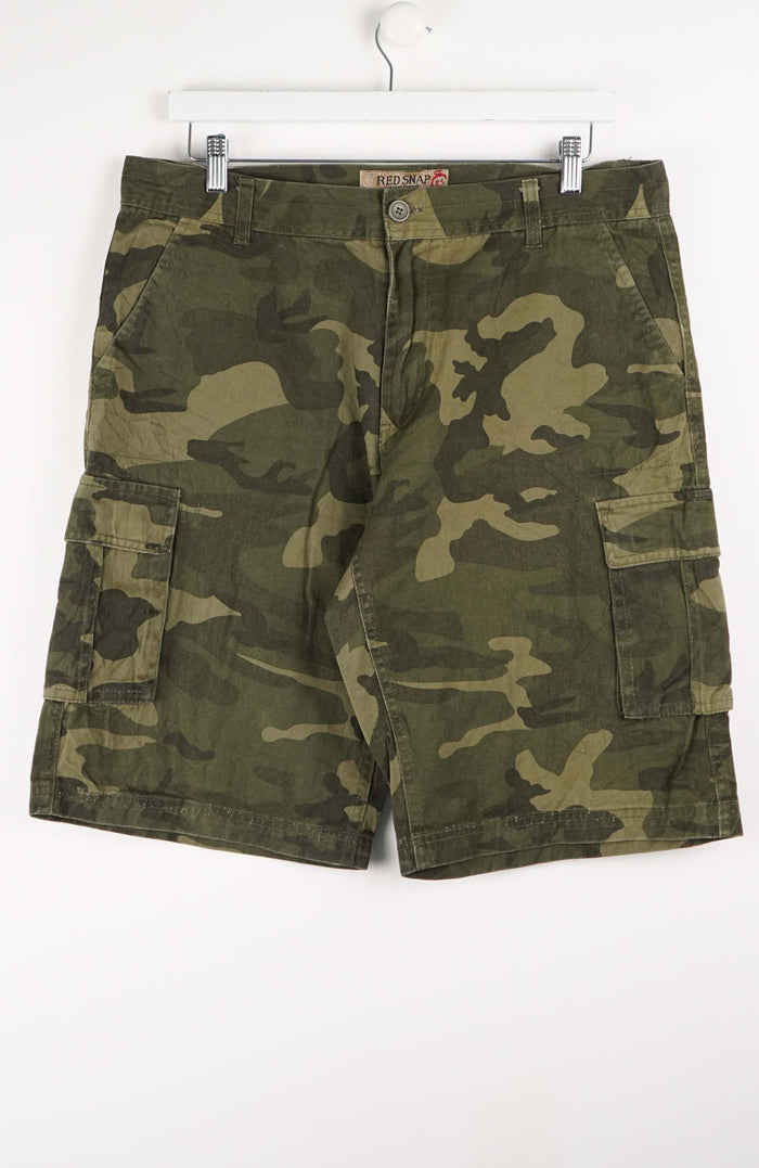 VINTAGE CAMO CARGO SHORTS W40