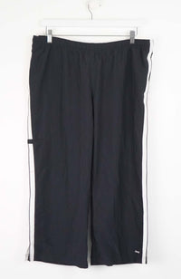 VINTAGE REEBOK 3/4 TRACK PANT SHORTS (XL)