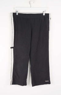 VINTAGE REEBOK 3/4 TRACK PANT SHORTS (L)