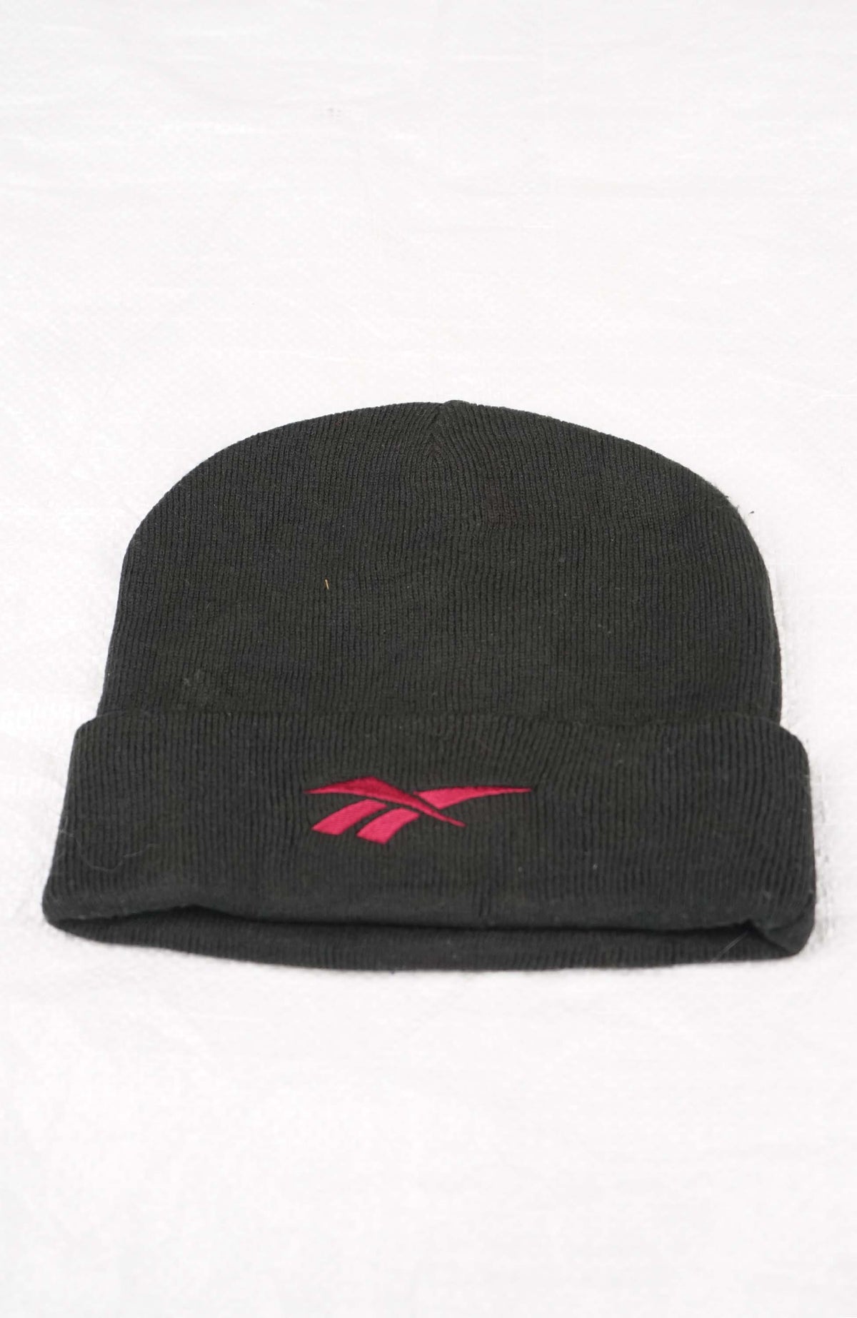 VINTAGE REEBOK BEANIE