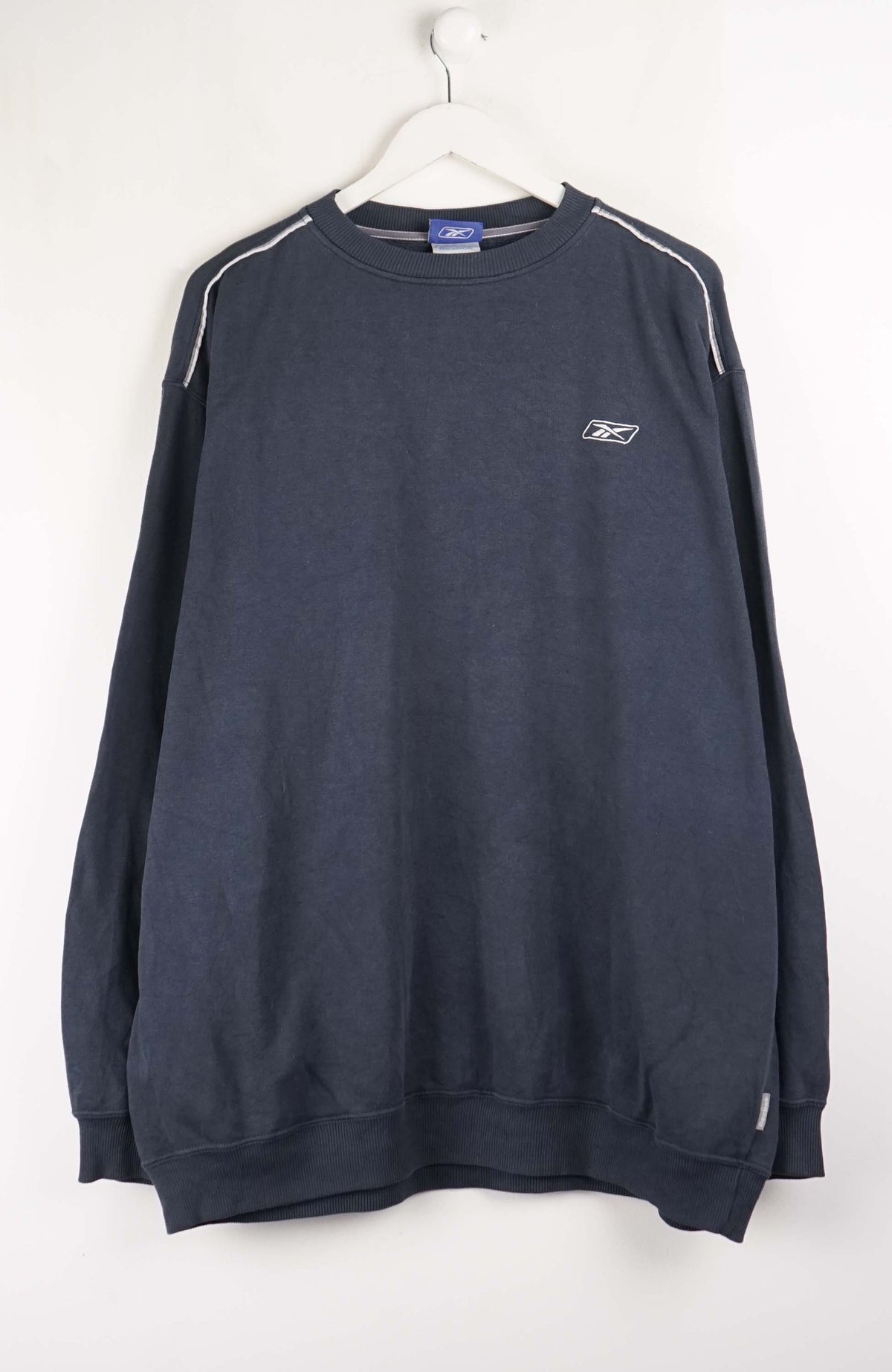 VINTAGE REEBOK SWEATER (XXL)