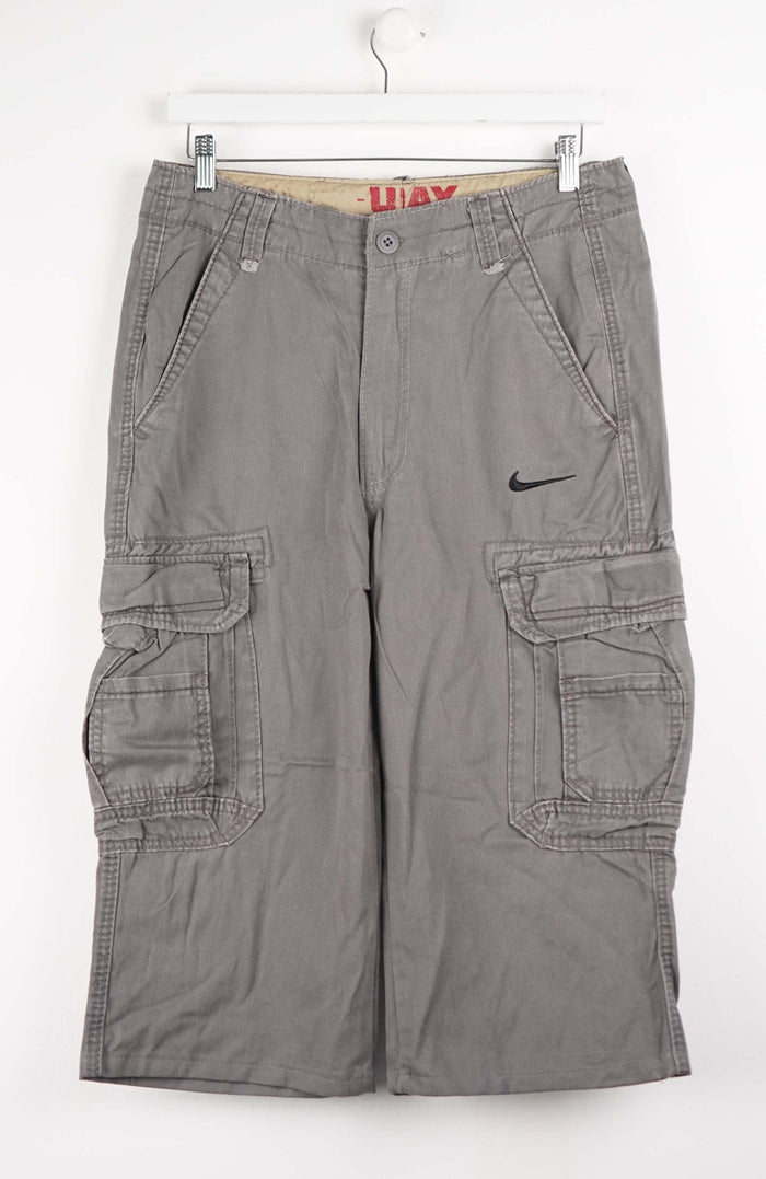 VINTAGE REWORK CARGO CAPRI SHORTS W32