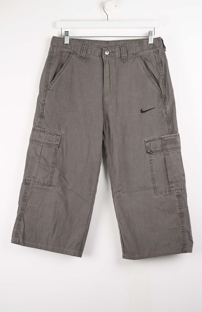 VINTAGE REWORK CARGO CAPRI SHORTS W32
