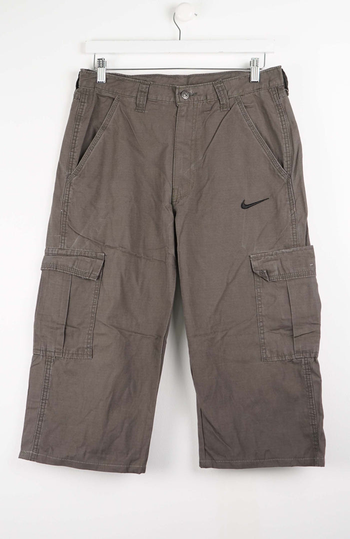 VINTAGE REWORK CARGO CAPRI SHORTS W32