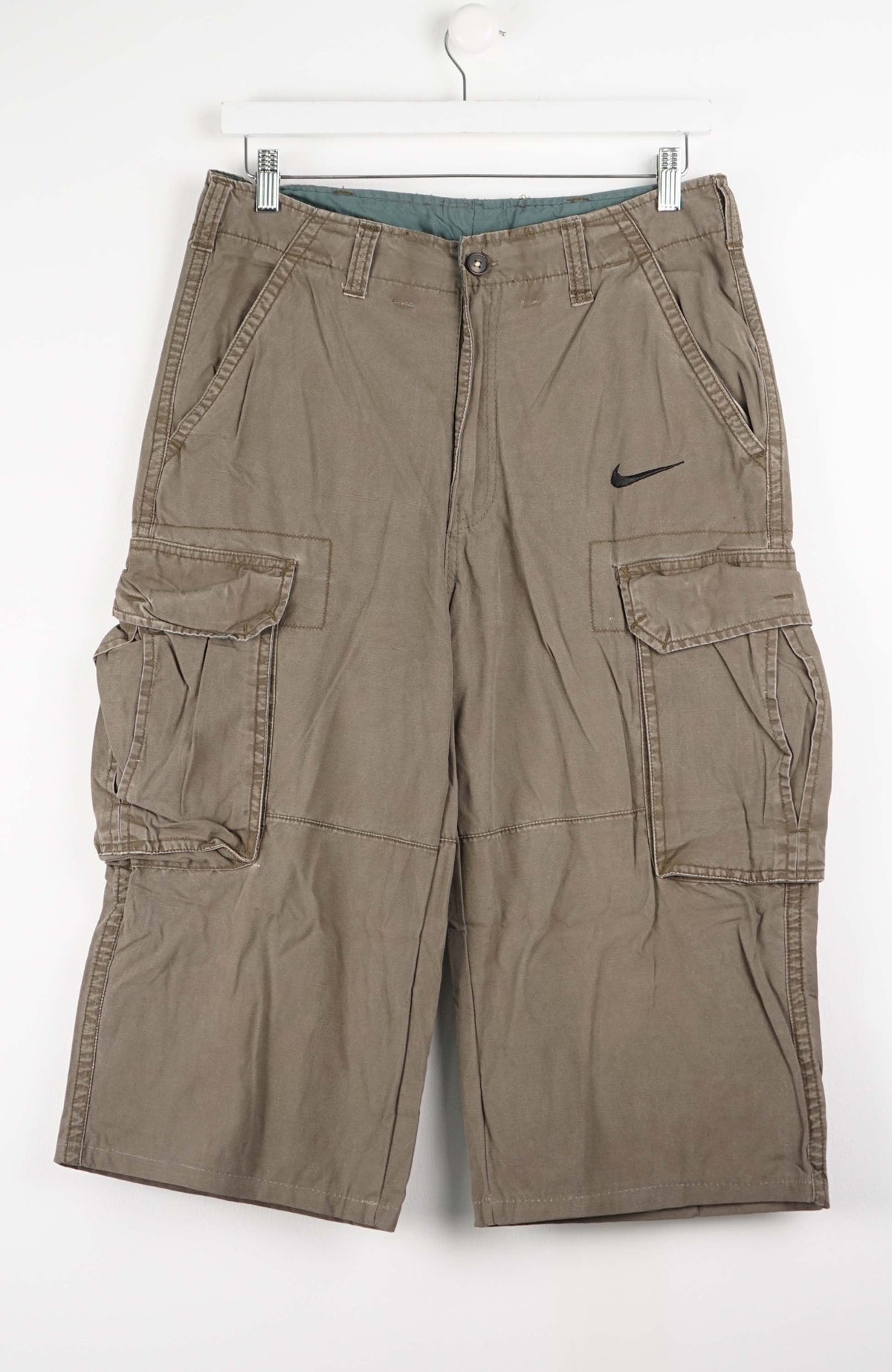 VINTAGE REWORK CARGO CAPRI SHORTS W32