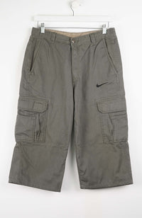 VINTAGE REWORK CARGO CAPRI SHORTS W32