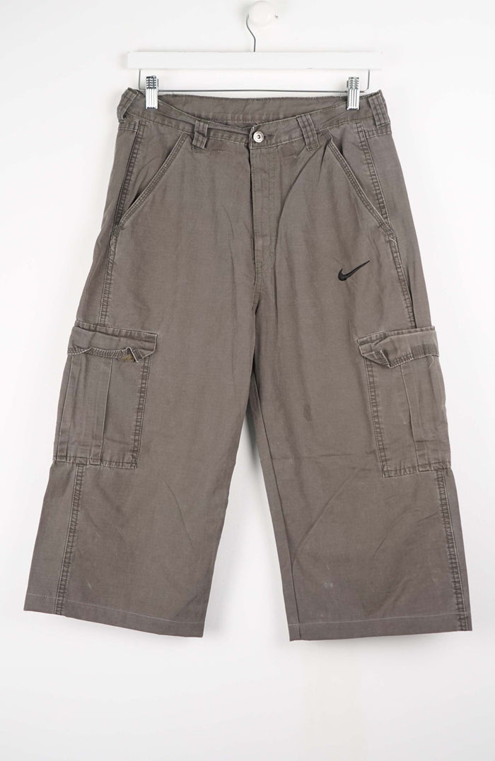 VINTAGE REWORK CARGO CAPRI SHORTS W32