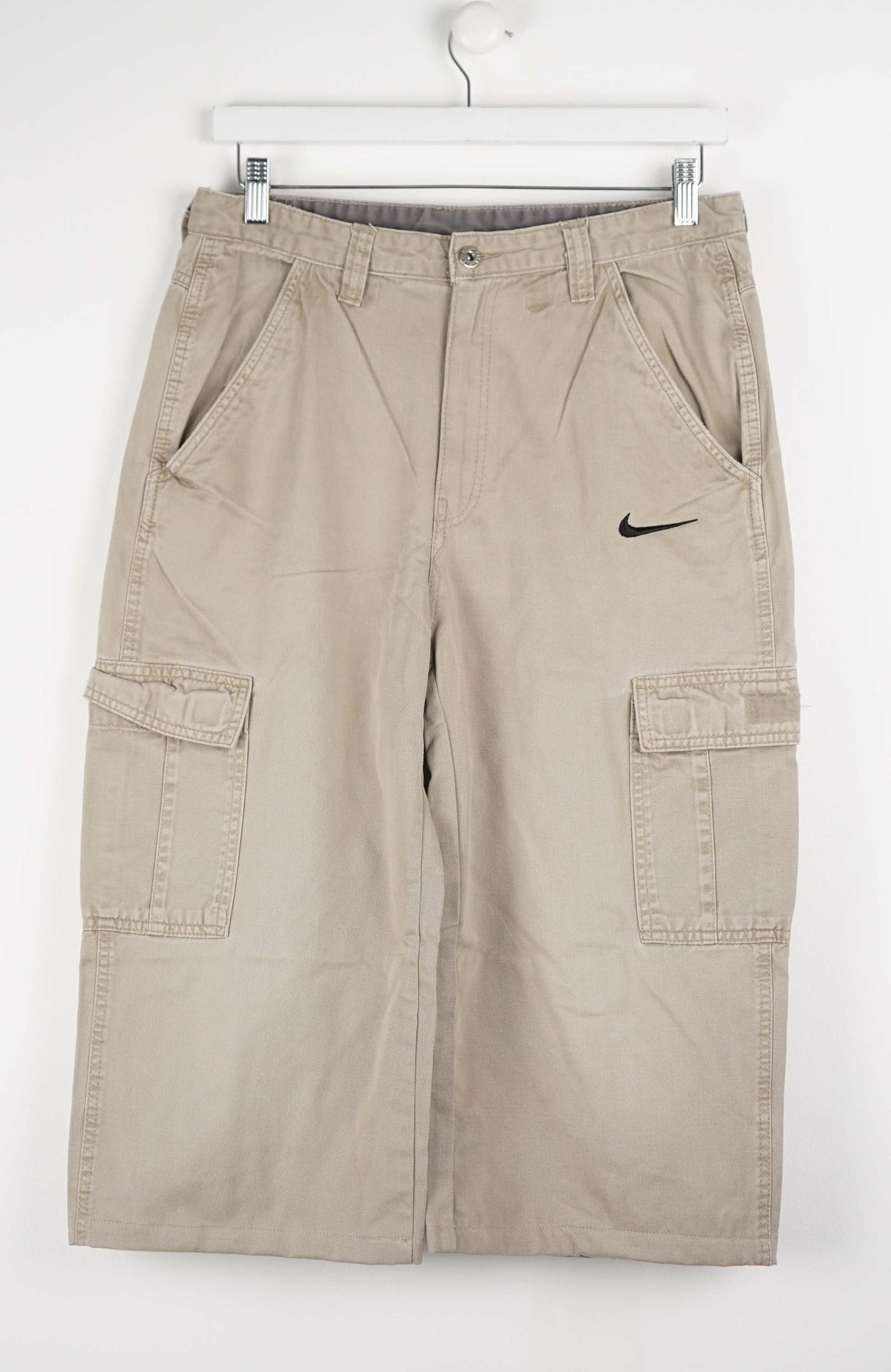 VINTAGE REWORK CARGO CAPRI SHORTS W32