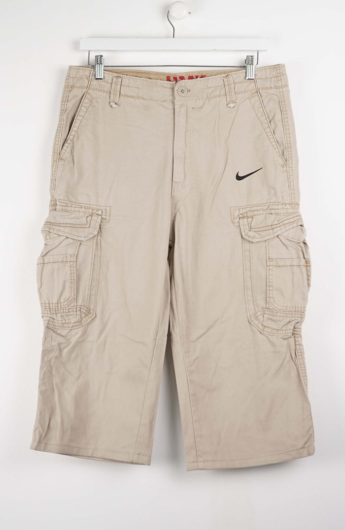VINTAGE REWORK CARGO CAPRI SHORTS W34
