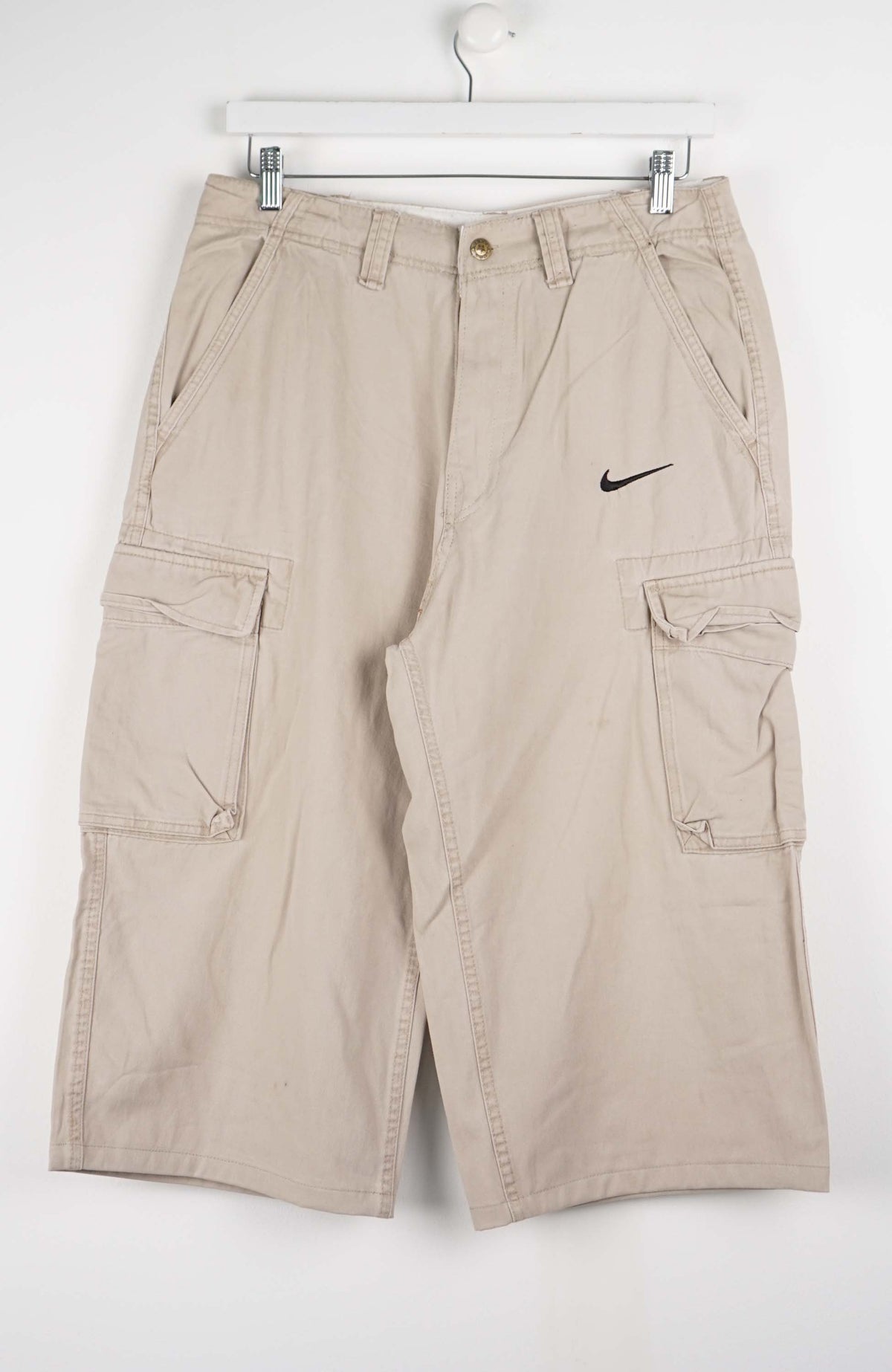 VINTAGE REWORK CARGO CAPRI SHORTS W34