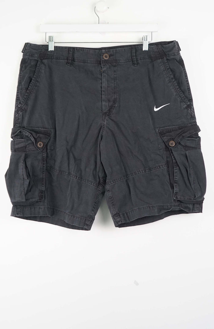 VINTAGE REWORK CARGO SHORTS W38