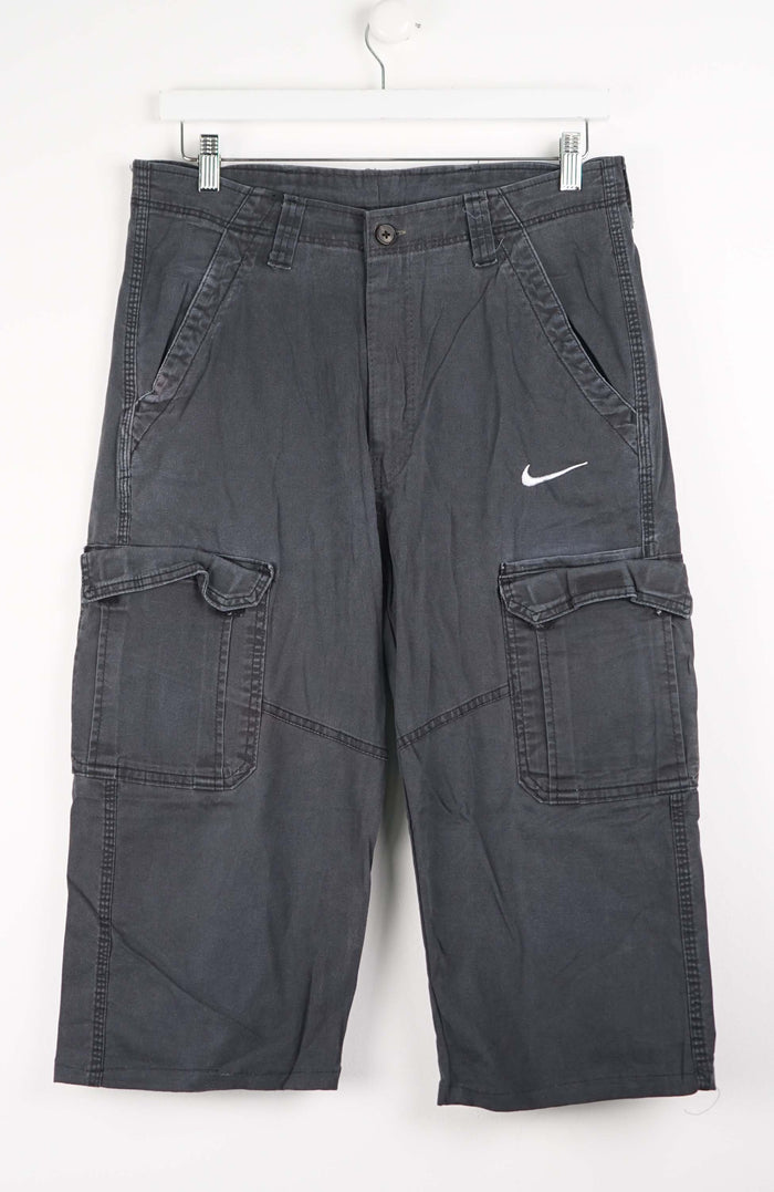 VINTAGE REWORK CARGO CAPRI SHORTS W32