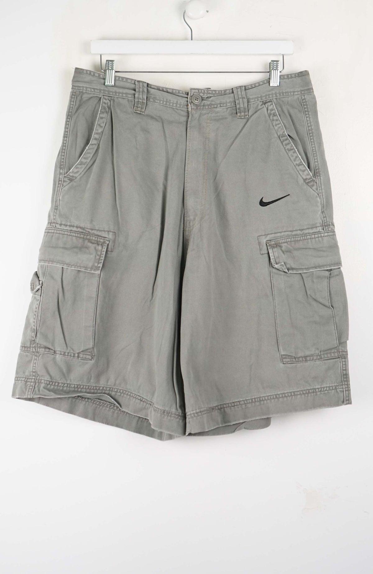 VINTAGE REWORK CARGO SHORTS W34