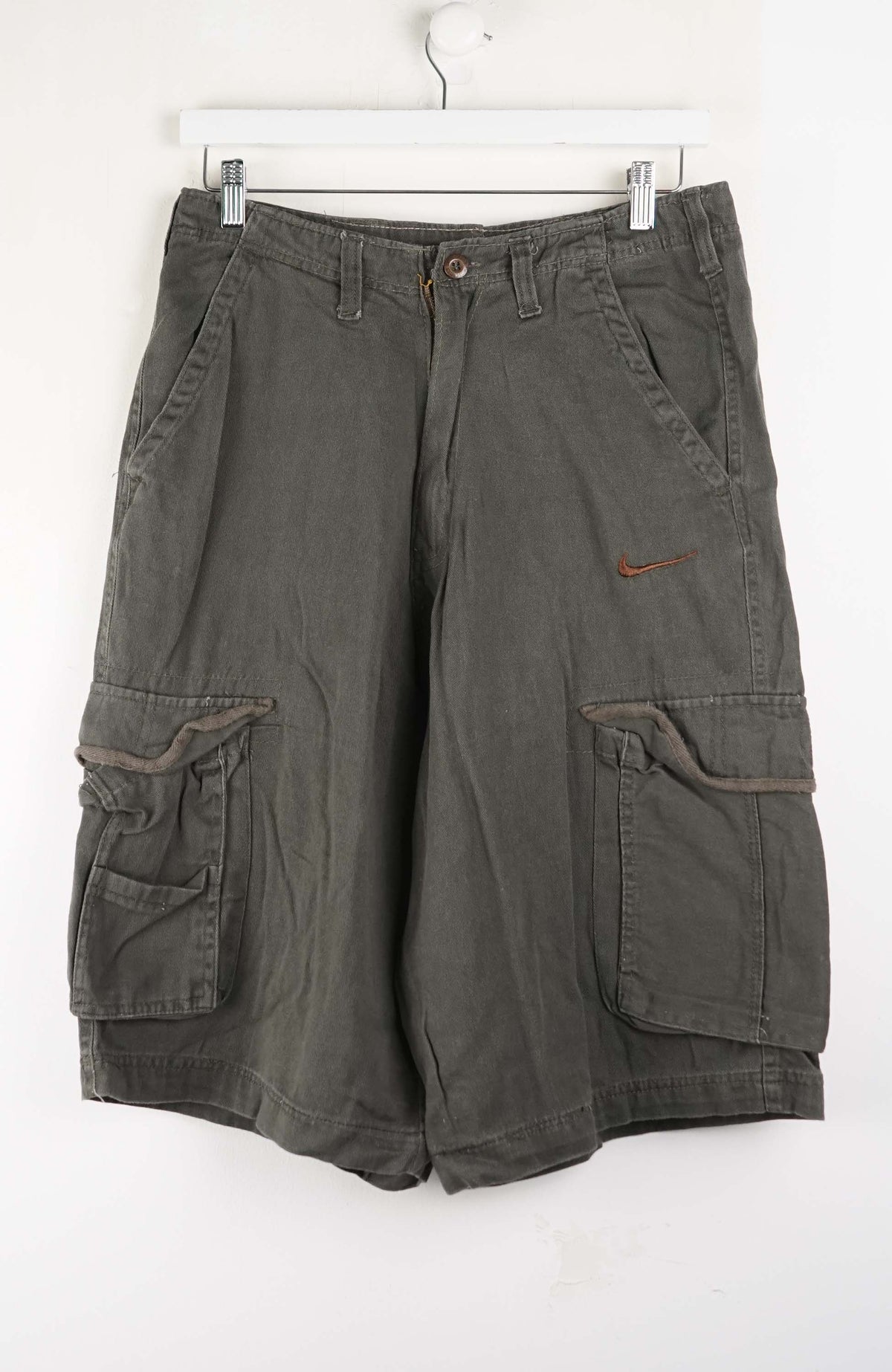 VINTAGE REWORK CARGO SHORTS W30