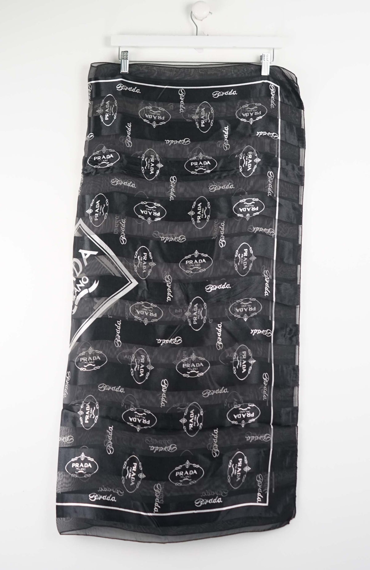 VINTAGE SCARF