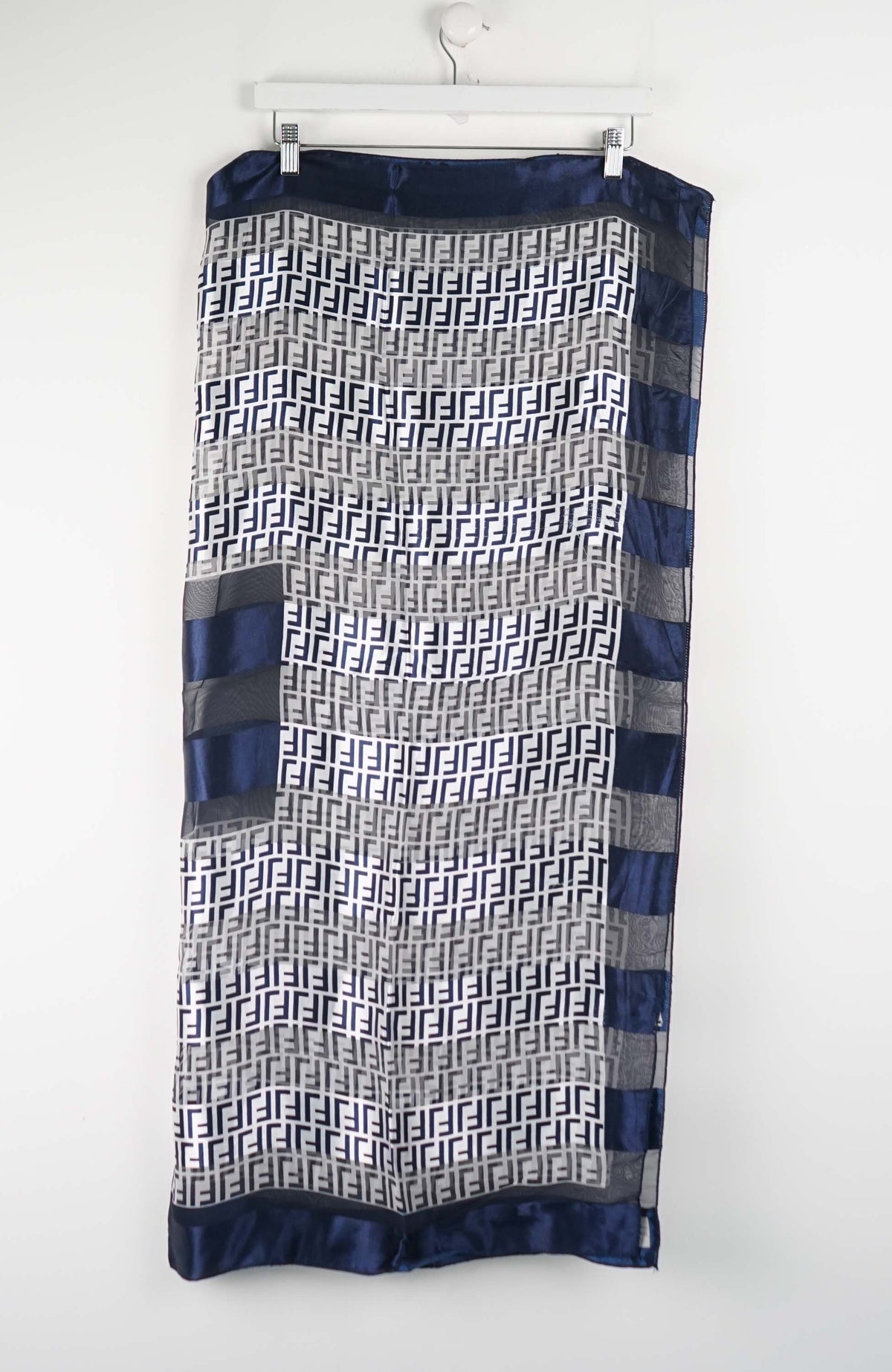 VINTAGE SCARF