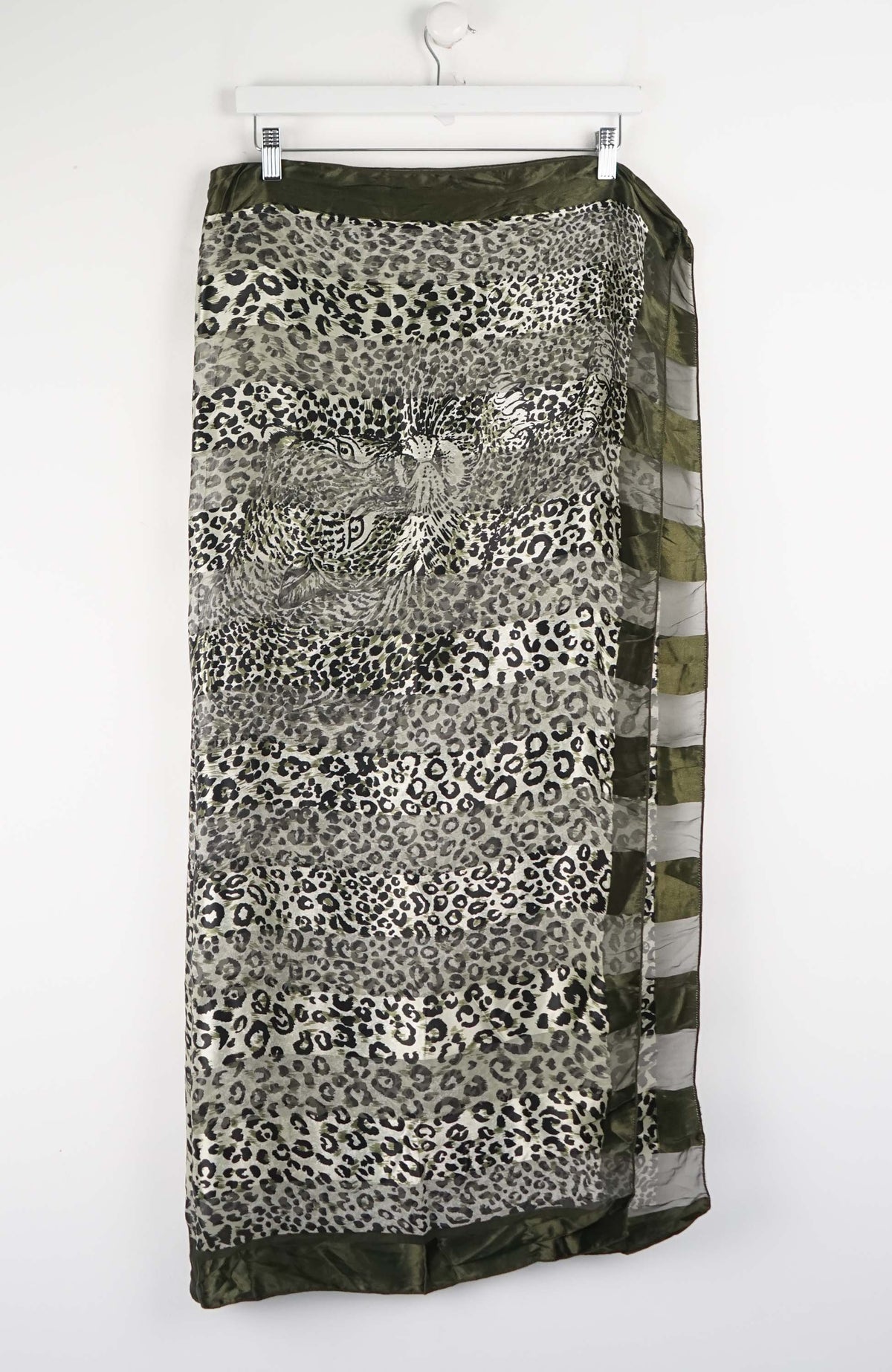VINTAGE SCARF