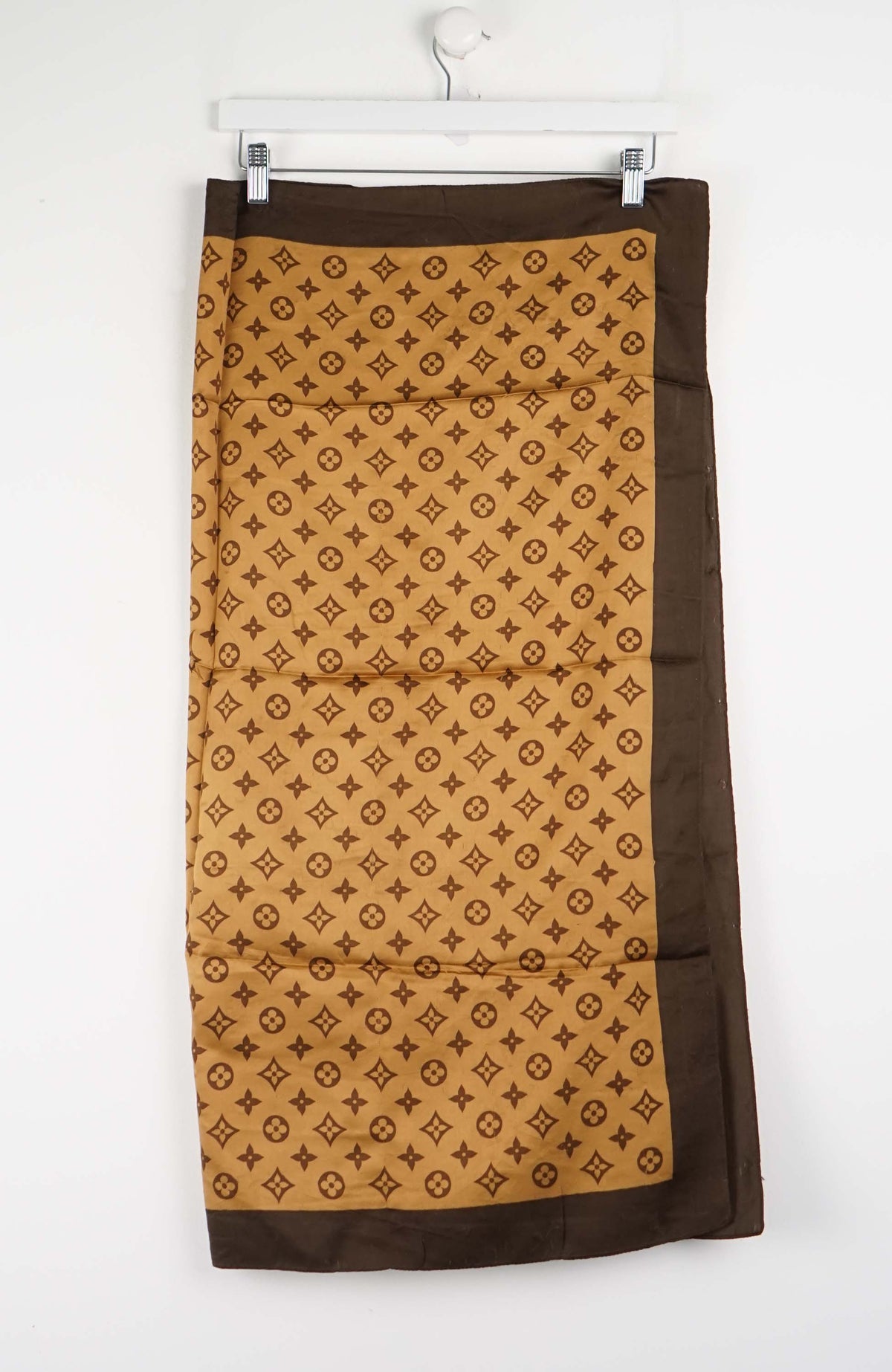 VINTAGE SCARF