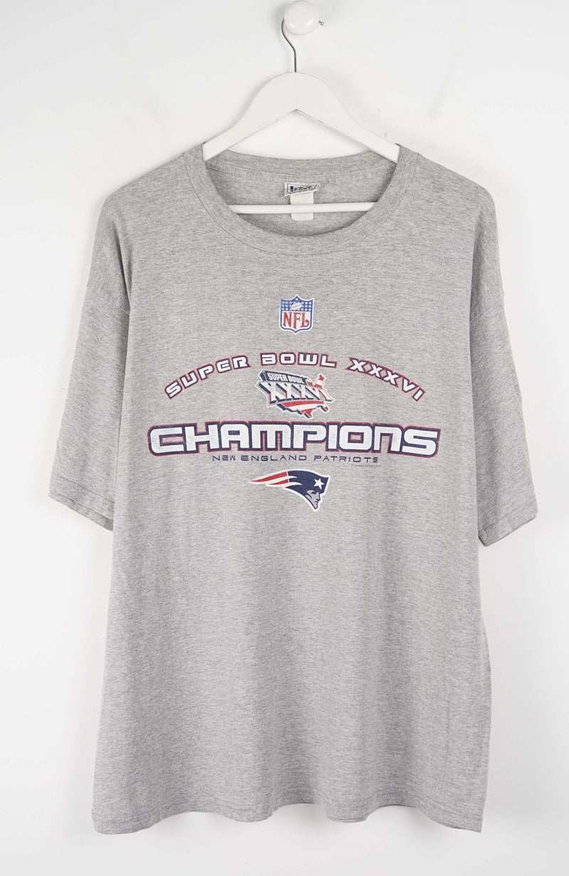 VINTAGE NFL SUPERBOWL CHAMPION NEW ENGLAND PATRIOTS T-SHIRT (XL)