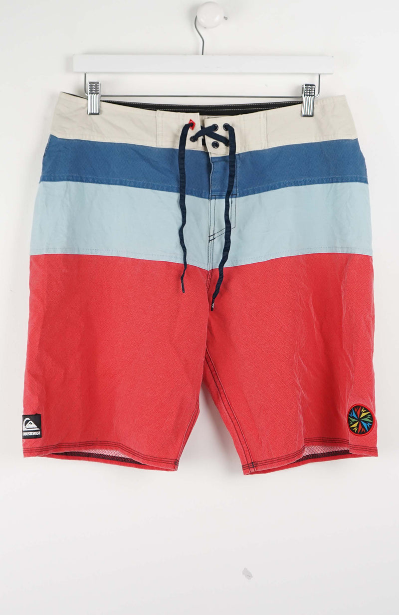 VINTAGE QUIKSILVER BOARD SHORTS W33