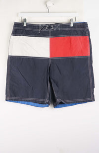 VINTAGE TOMMY HILFIGER BOARD SHORTS W38