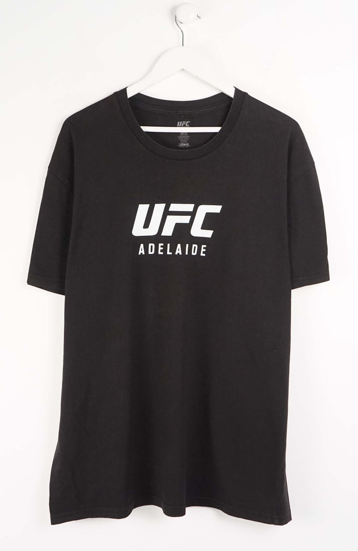 VINTAGE UFC ADELAIDE SANTOS VS TUIVISA T-SHIRT (XL)