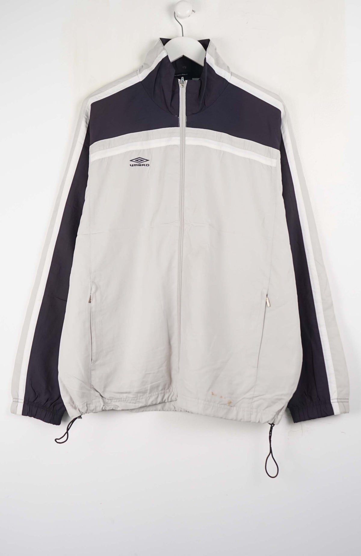 VINTAGE UMBRO WINDBREAKER (XL)