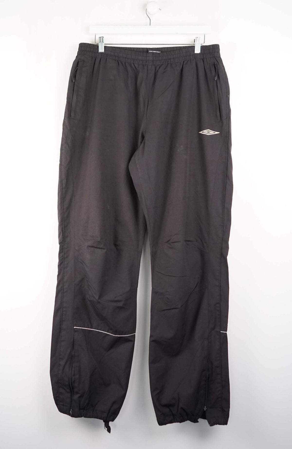 VINTAGE UMBRO TRACK PANTS (L)
