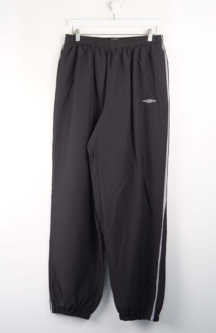 VINTAGE UMBRO TRACK PANTS (M)