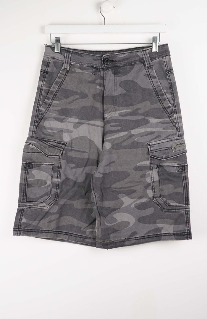 VINTAGE CAMO CARGO SHORTS W29