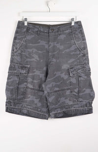 VINTAGE CAMO CARGO SHORTS W32