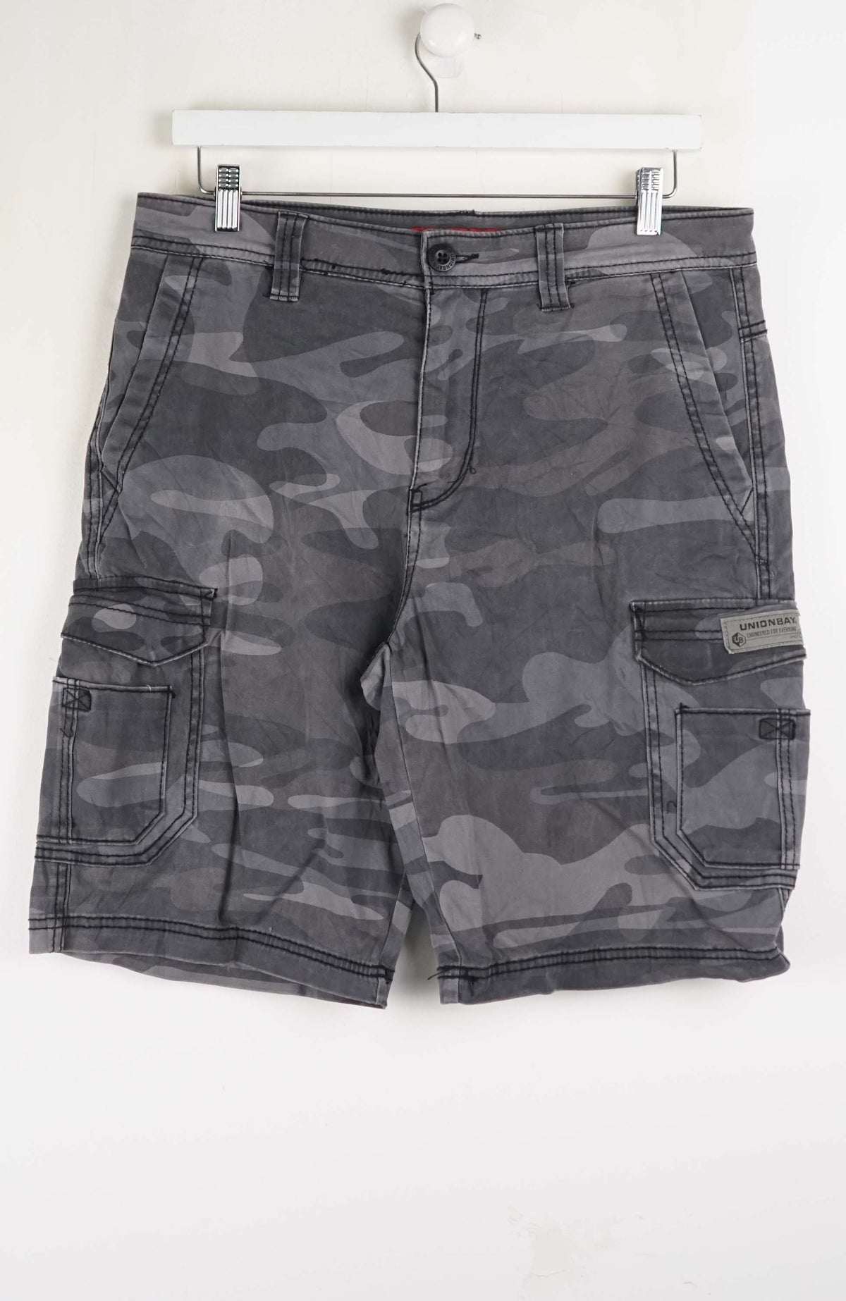 VINTAGE UNIONBAY CARGO SHORTS W33