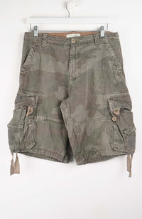 VINTAGE CAMO CARGO SHORTS W32