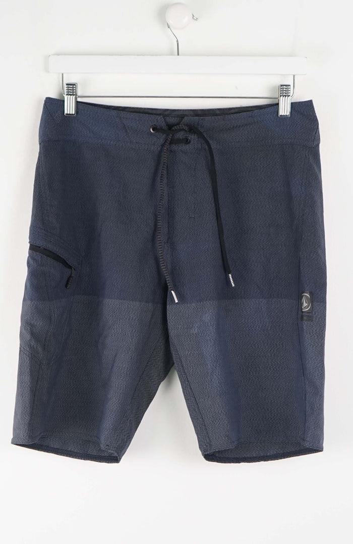 VINTAGE VOLCOM MOD TECH BOARD SHORTS W32