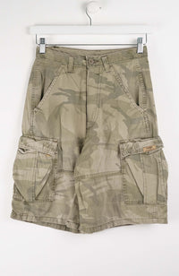 VINTAGE WRANGLER CAMO CARGO SHORTS W26