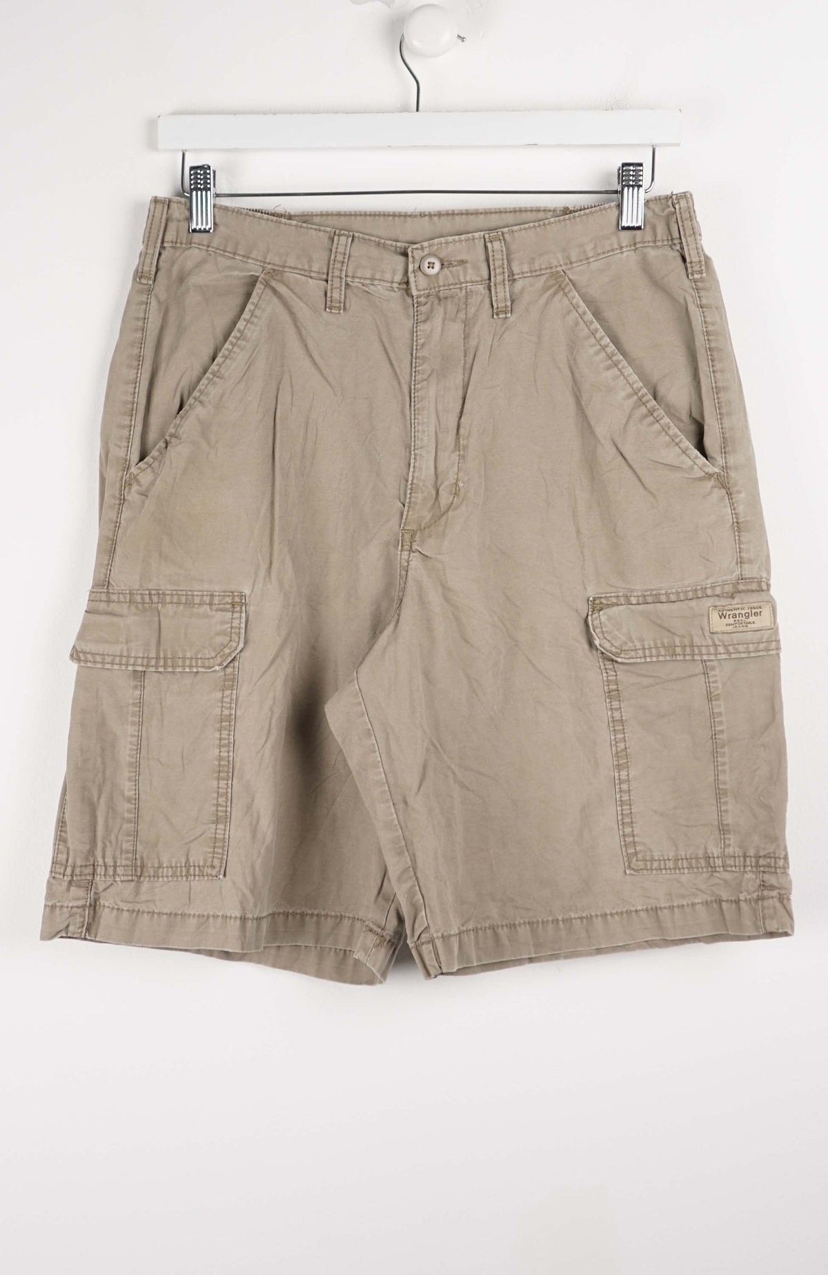 VINTAGE WRANGLER CARGO SHORTS W30