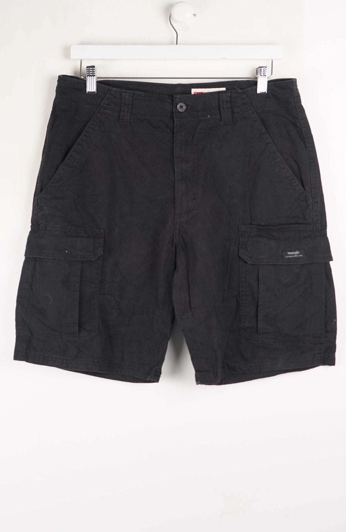 VINTAGE WRANGLER CARGO SHORTS W32