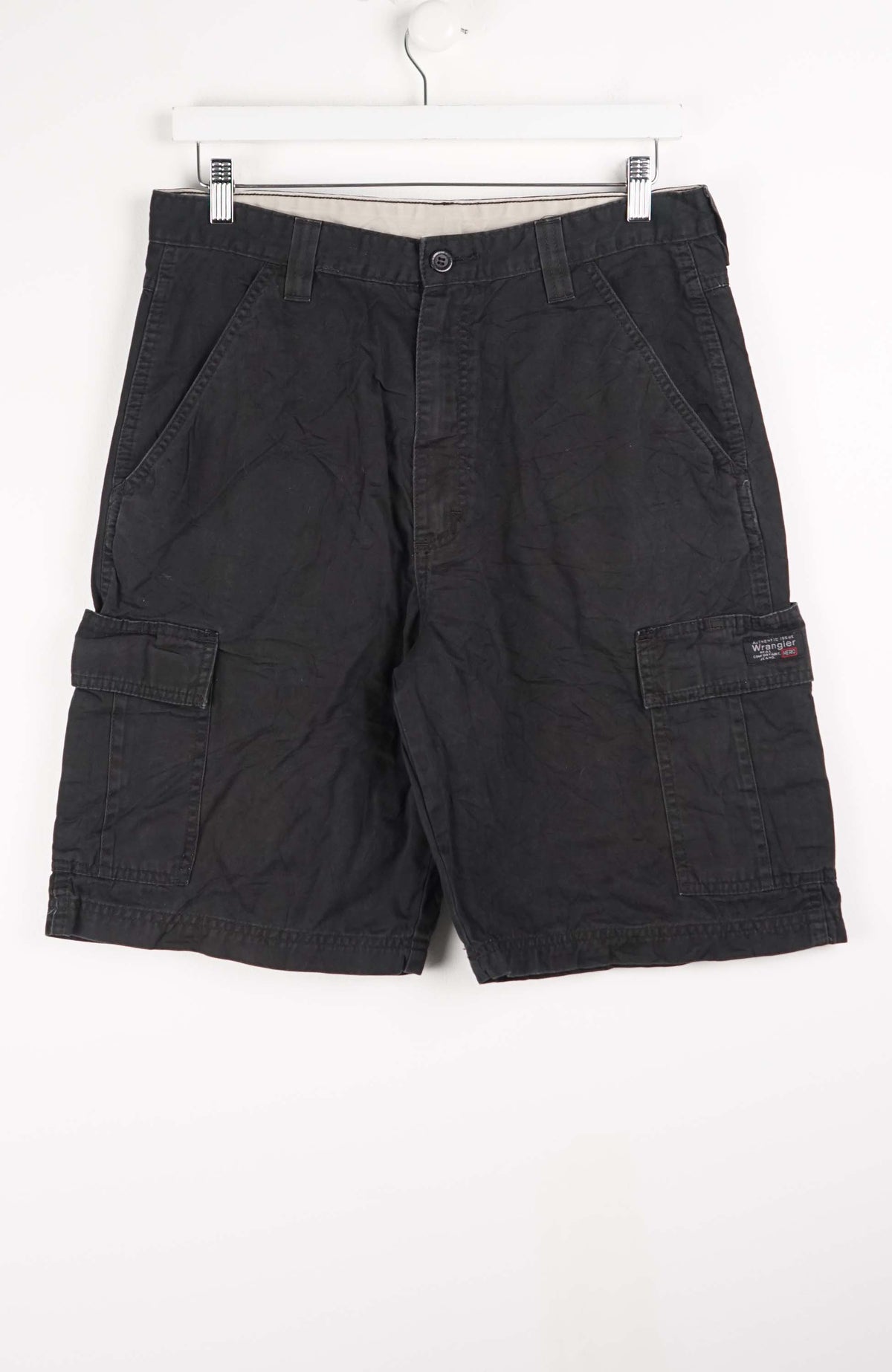 VINTAGE WRANGLER CARGO SHORTS W32