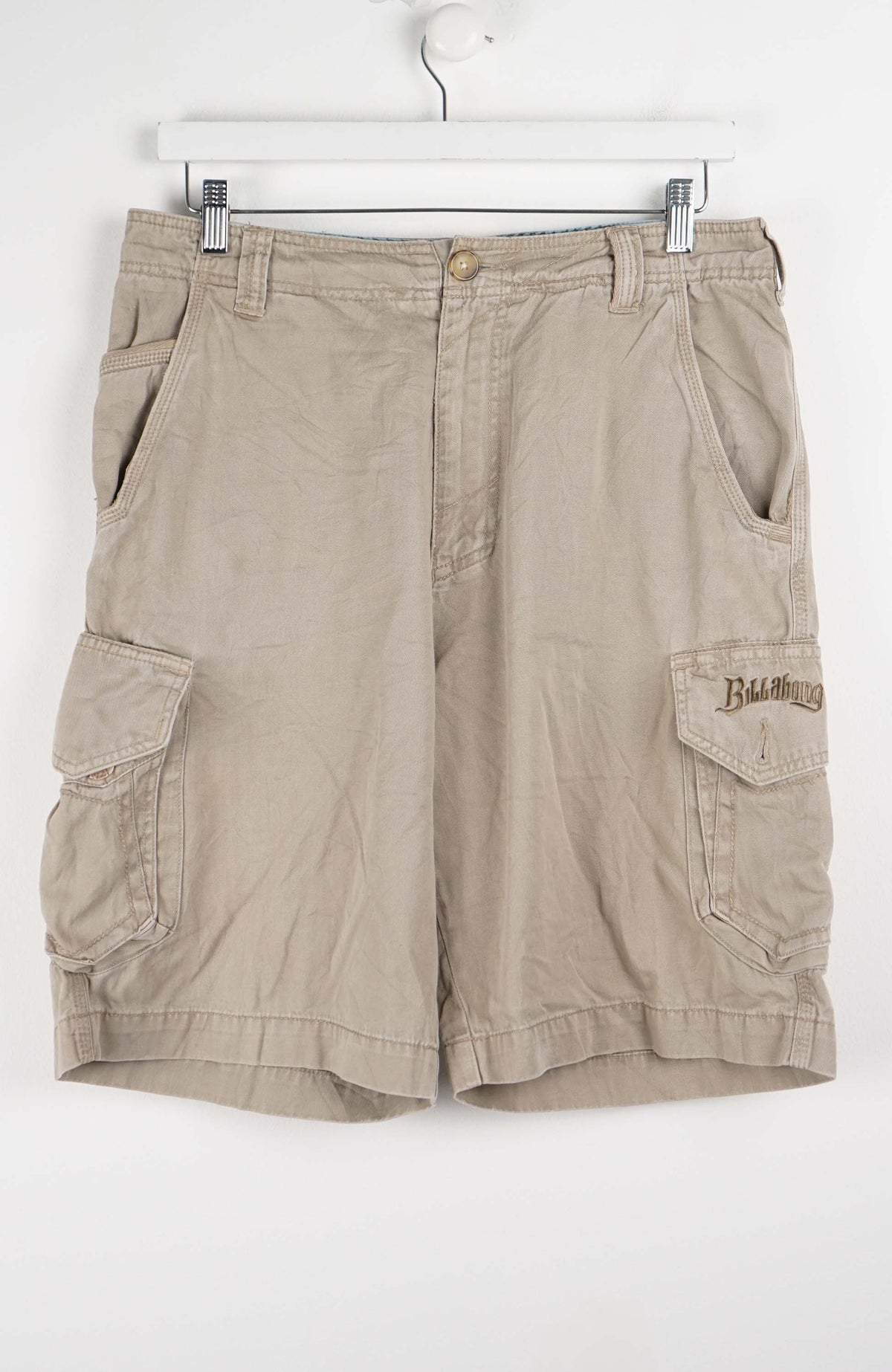 VINTAGE WRANGLER CARGO SHORTS W32