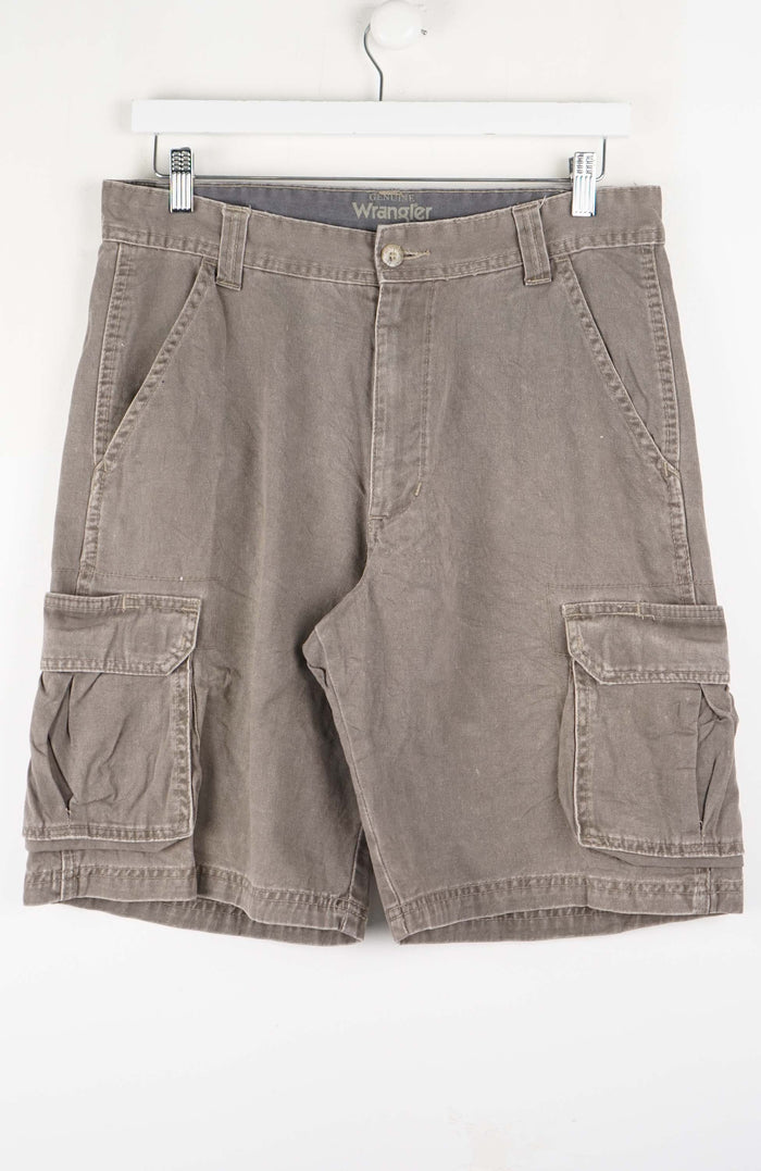 VINTAGE WRANGLER CARGO SHORTS W33
