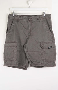 VINTAGE WRANGLER CARGO SHORTS W33